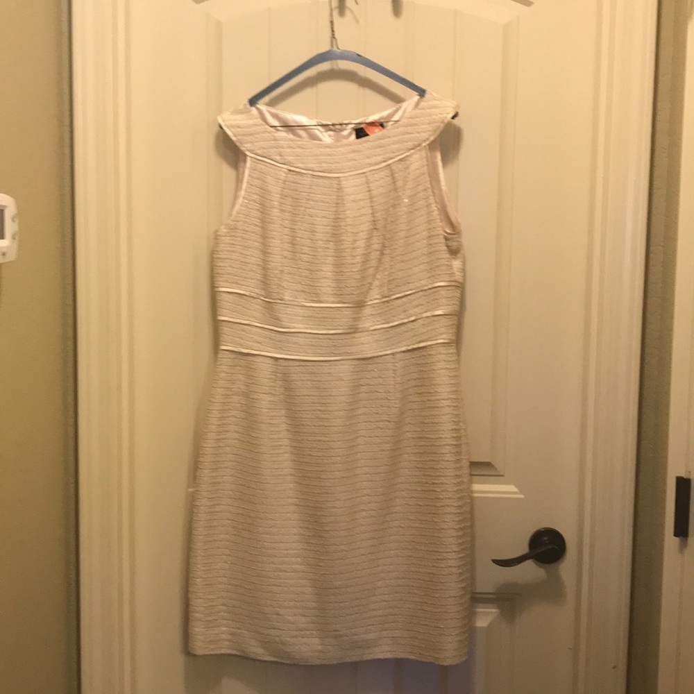 Beautiful Jackie O inspired Tahari dress!